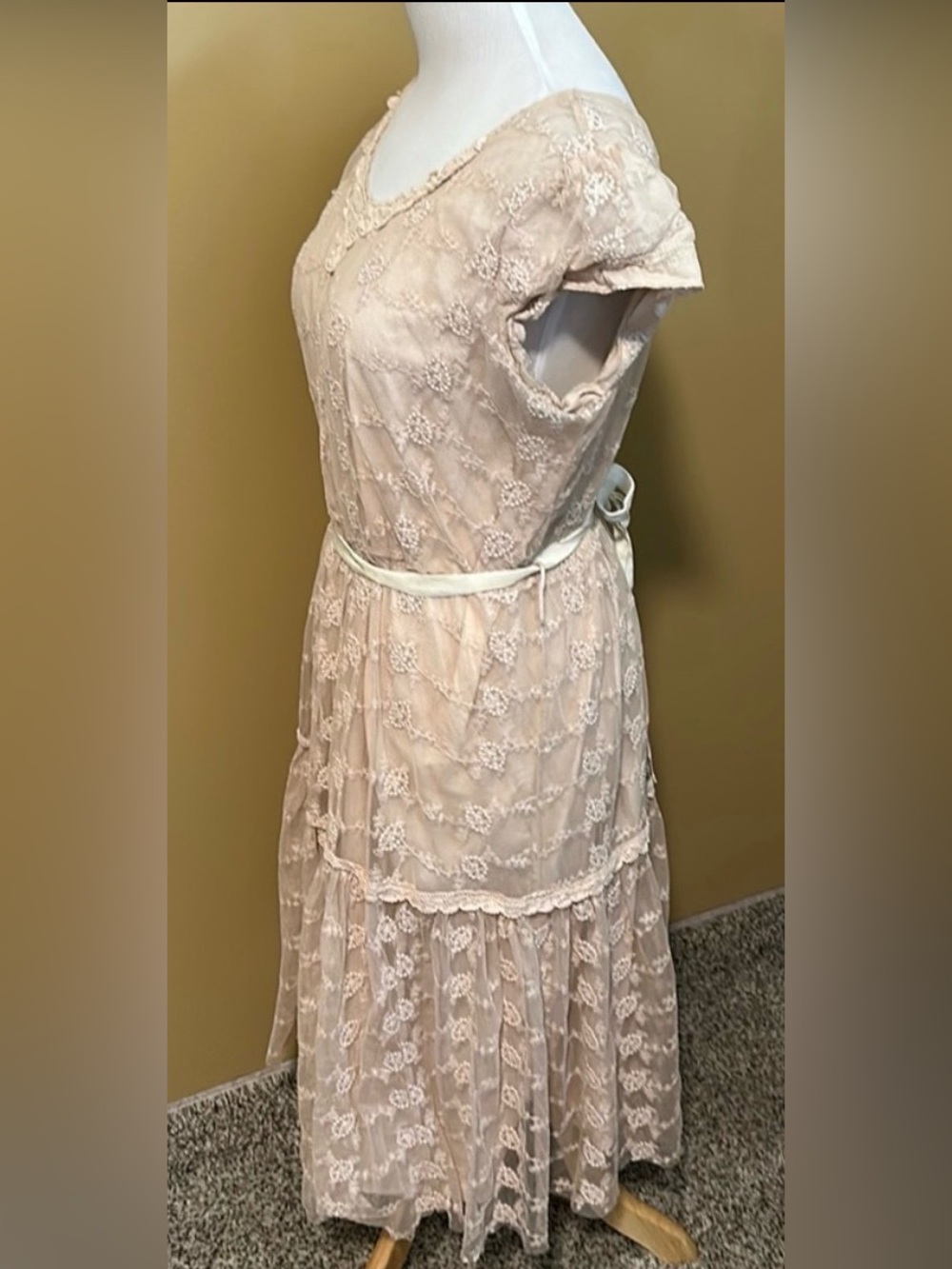 DOWNE EAST Pastel Pink Lace midi dress Scoop neck Short sleeve Costal Cowgirl - Picture 4 of 10
